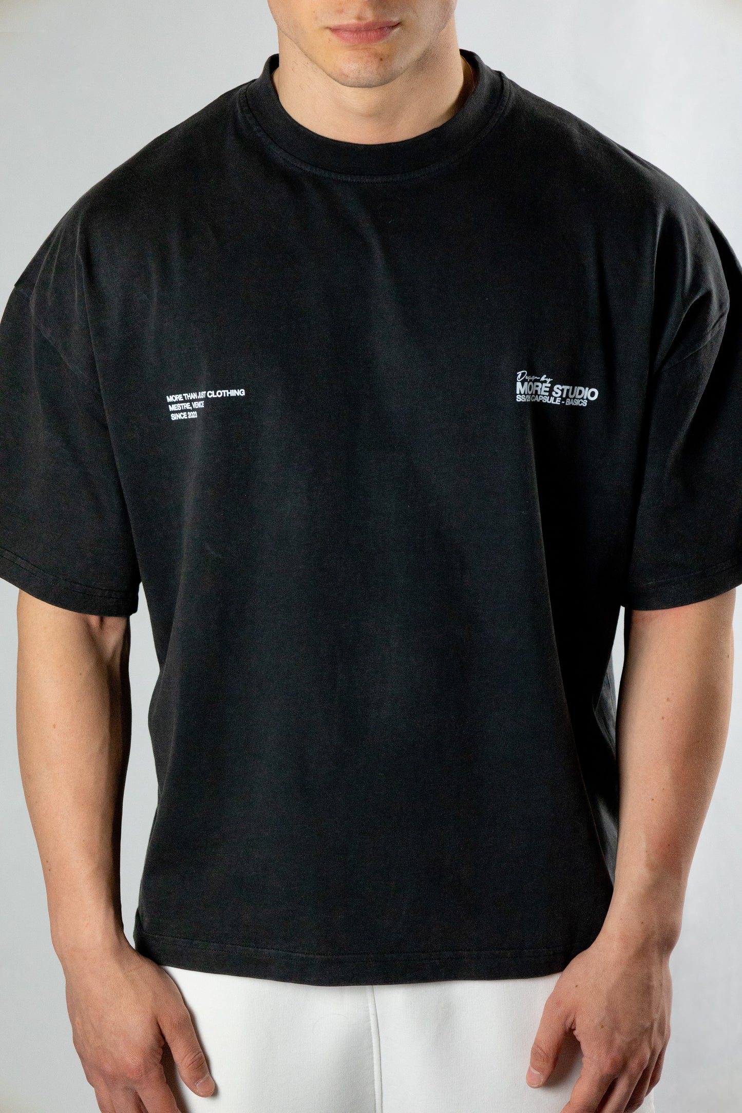 VINTAGE BLACK